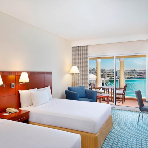 Courtyard by Marriott Dubai, Green Community