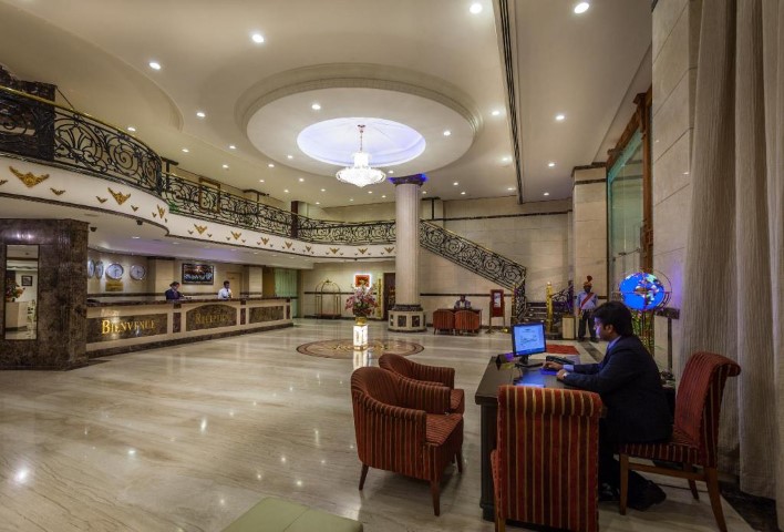 HOTEL LE ROYAL PARK