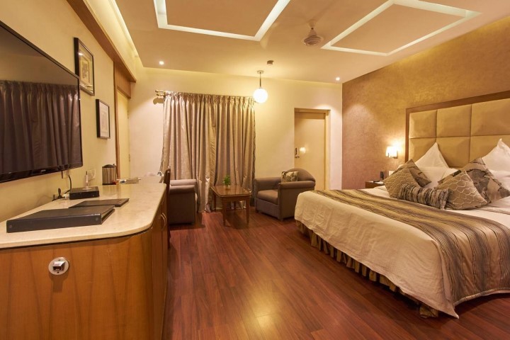 Hotel Sandesh The Prince - Mysore